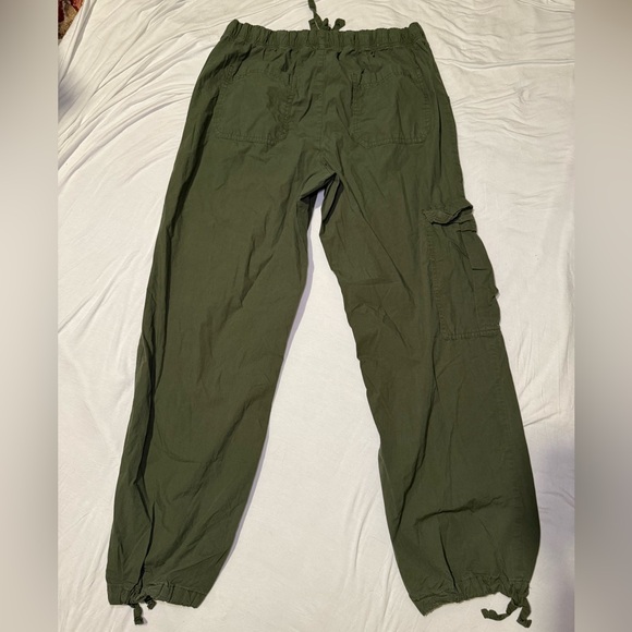 Aerie Olive Green Cargo Pants - Picture 2 of 3